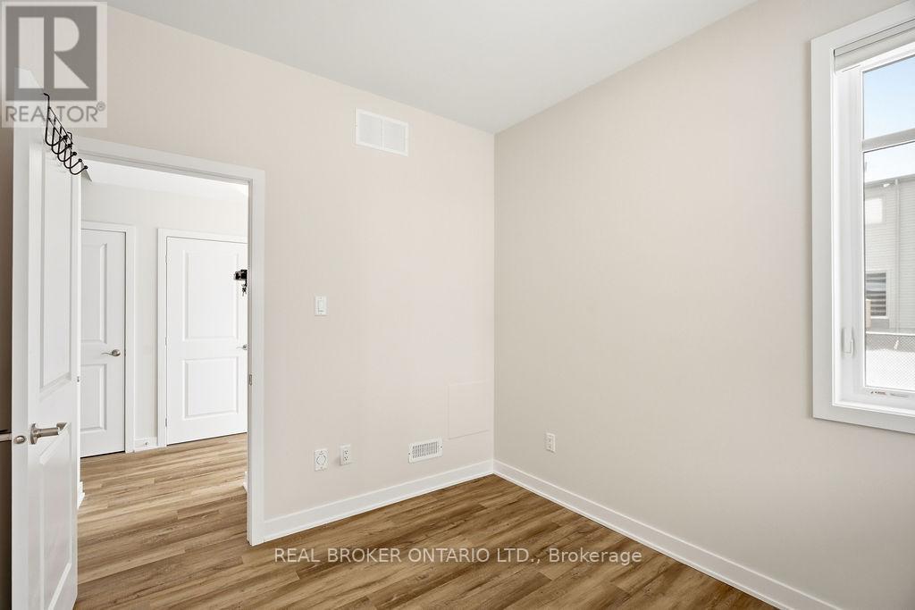 631 Corporal Private, Ottawa, Ontario  K1X 0M7 - Photo 9 - X12917828