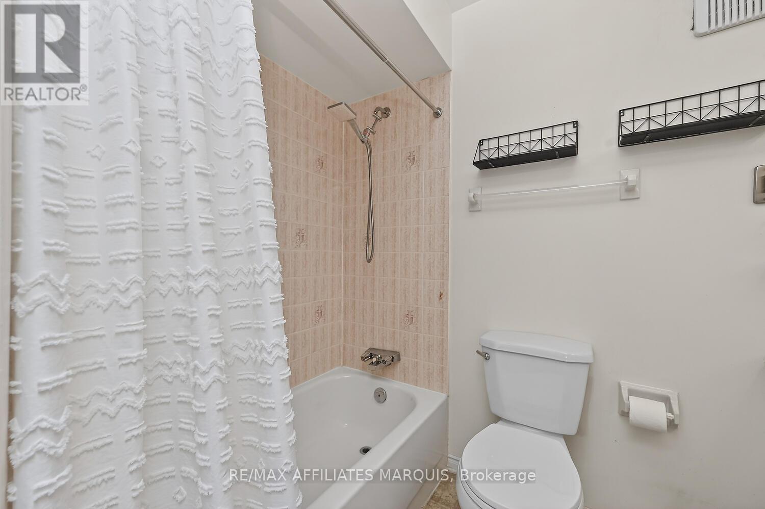 304 - 10 Armstrong Drive, Smiths Falls, Ontario  K7A 5H8 - Photo 24 - X12918238