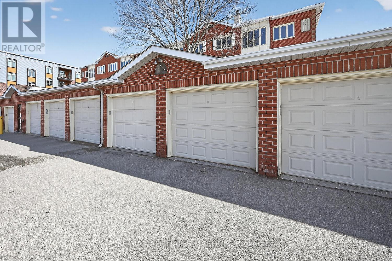 304 - 10 Armstrong Drive, Smiths Falls, Ontario  K7A 5H8 - Photo 5 - X12918238