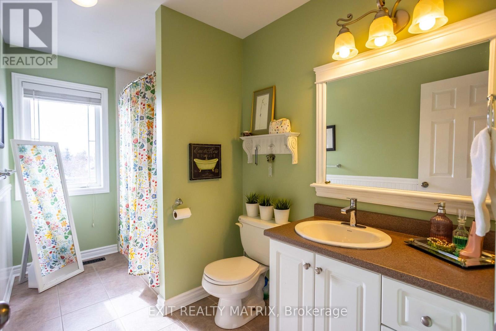 48 De La Rive Drive, Russell, Ontario  K0A 1W0 - Photo 32 - X12920460