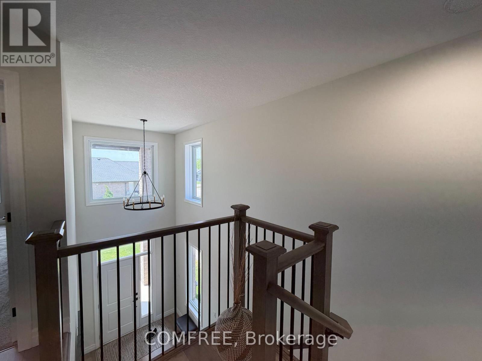 25-35 Old Course Road, St. Thomas, Ontario  N5R 0N3 - Photo 11 - X12921710