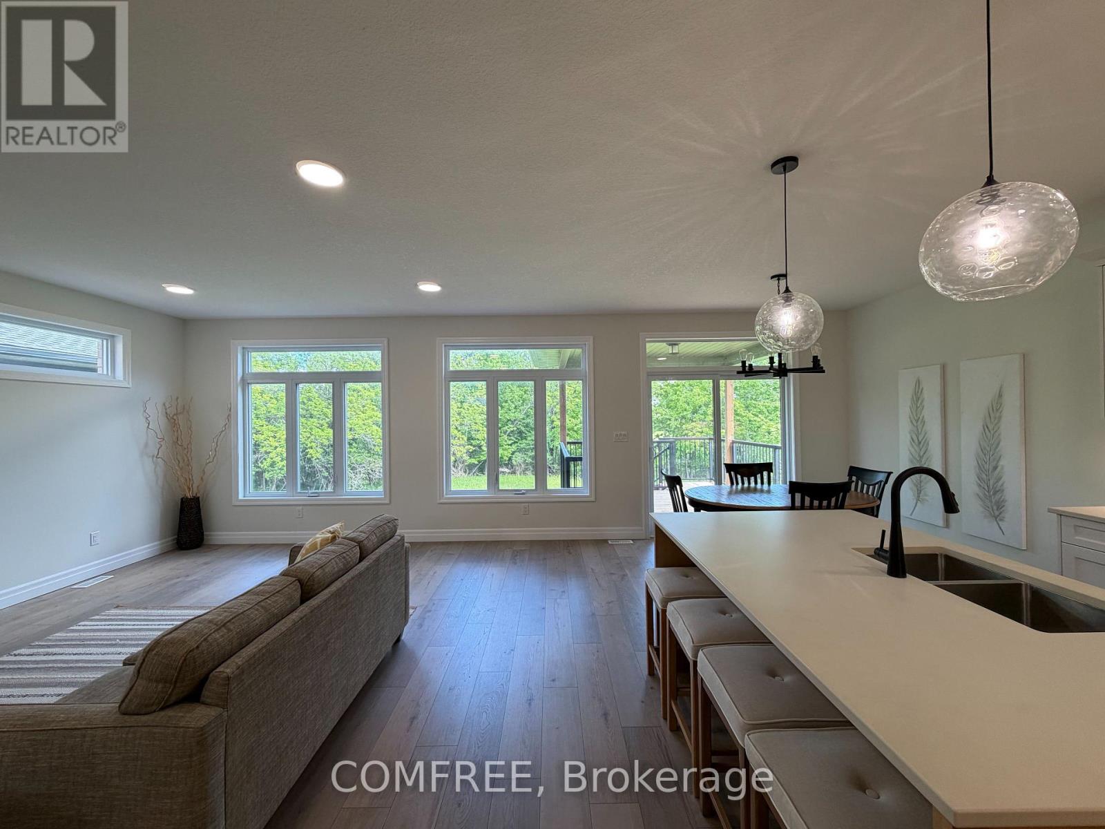 25-35 Old Course Road, St. Thomas, Ontario  N5R 0N3 - Photo 4 - X12921710