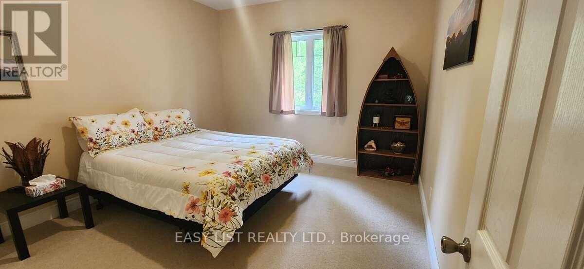 110 Monck Square, Laurentian Hills, Ontario  K0J 1P0 - Photo 17 - X12921790