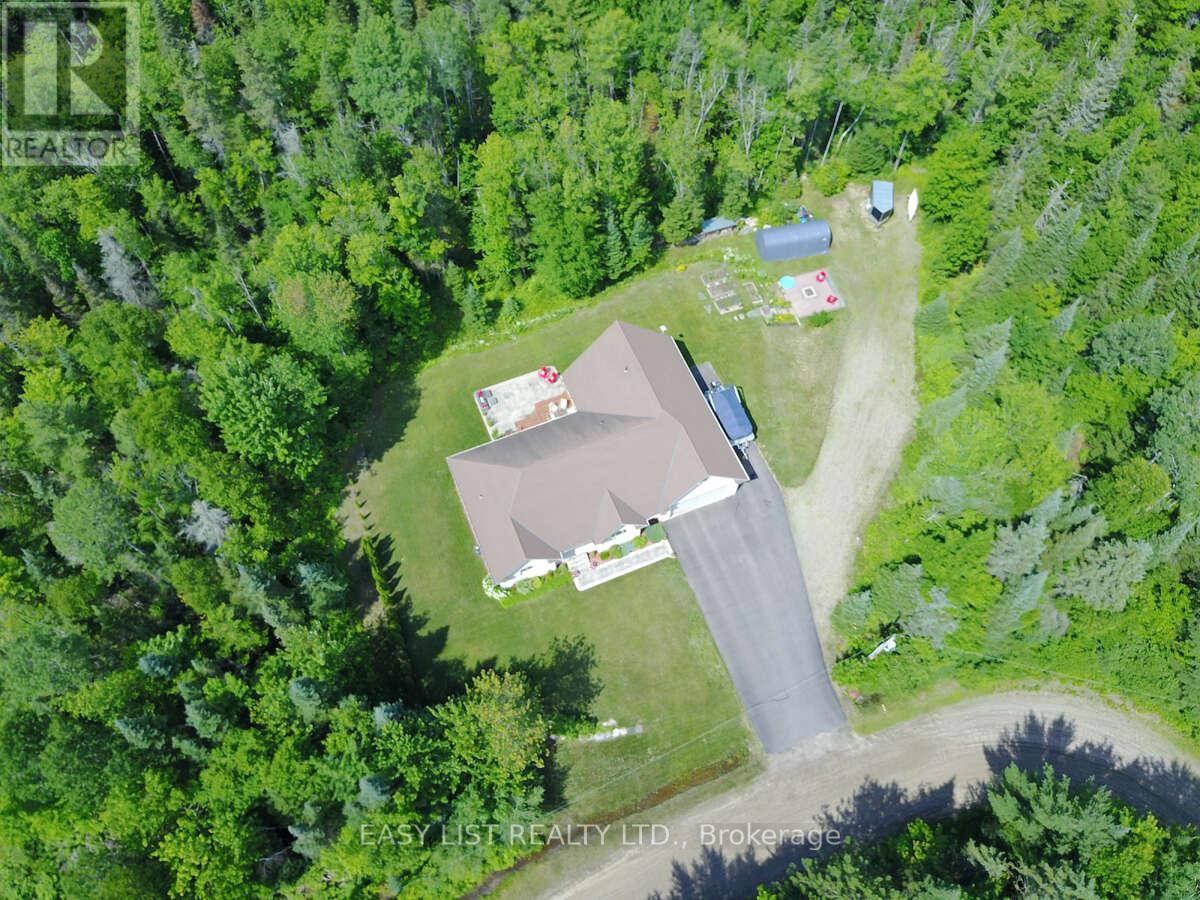 110 Monck Square, Laurentian Hills, Ontario  K0J 1P0 - Photo 4 - X12921790