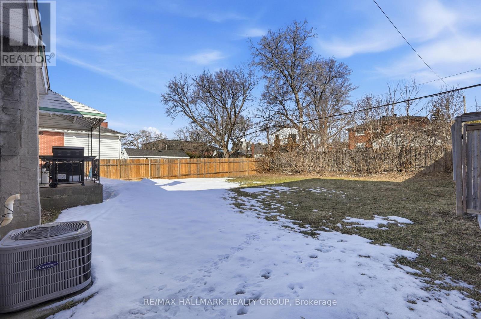 211 Columbus Avenue, Ottawa, Ontario  K1K 1P7 - Photo 3 - X12925718