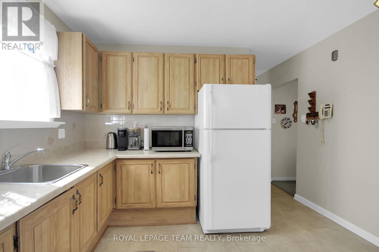 962 Dynes Road, Ottawa, Ontario  K2C 0G8 - Photo 11 - X12927082