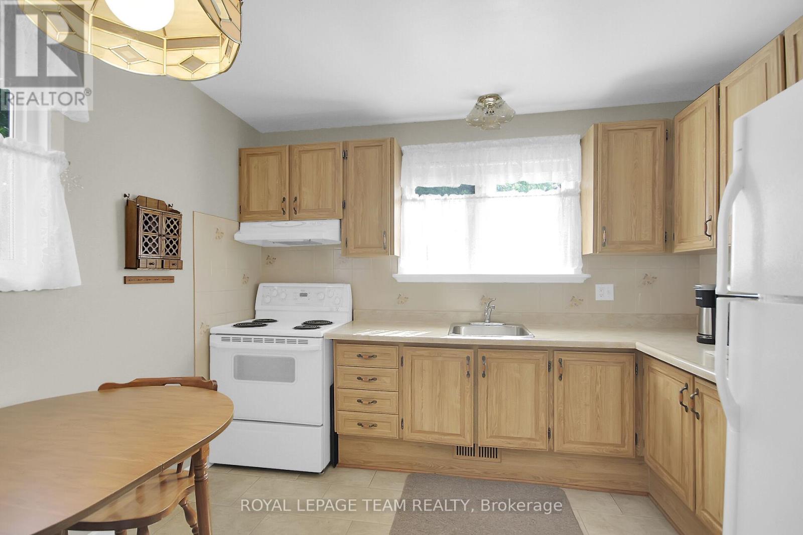 962 Dynes Road, Ottawa, Ontario  K2C 0G8 - Photo 12 - X12927082