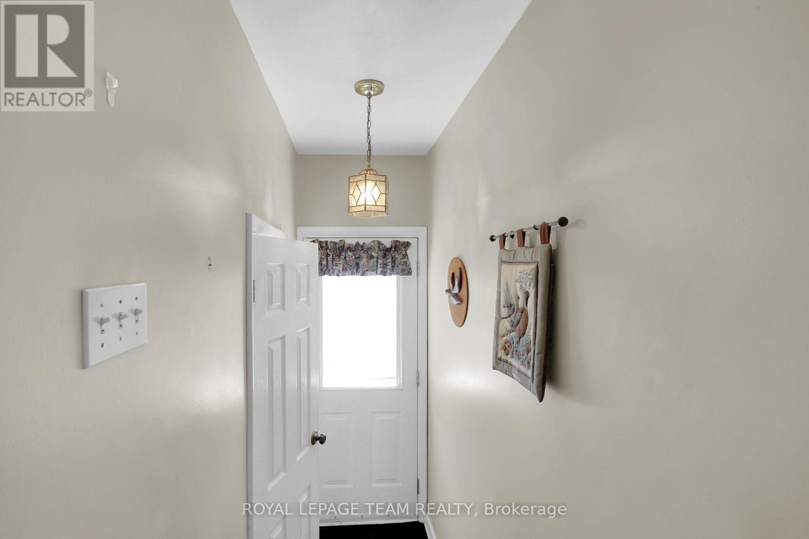 962 Dynes Road, Ottawa, Ontario  K2C 0G8 - Photo 15 - X12927082