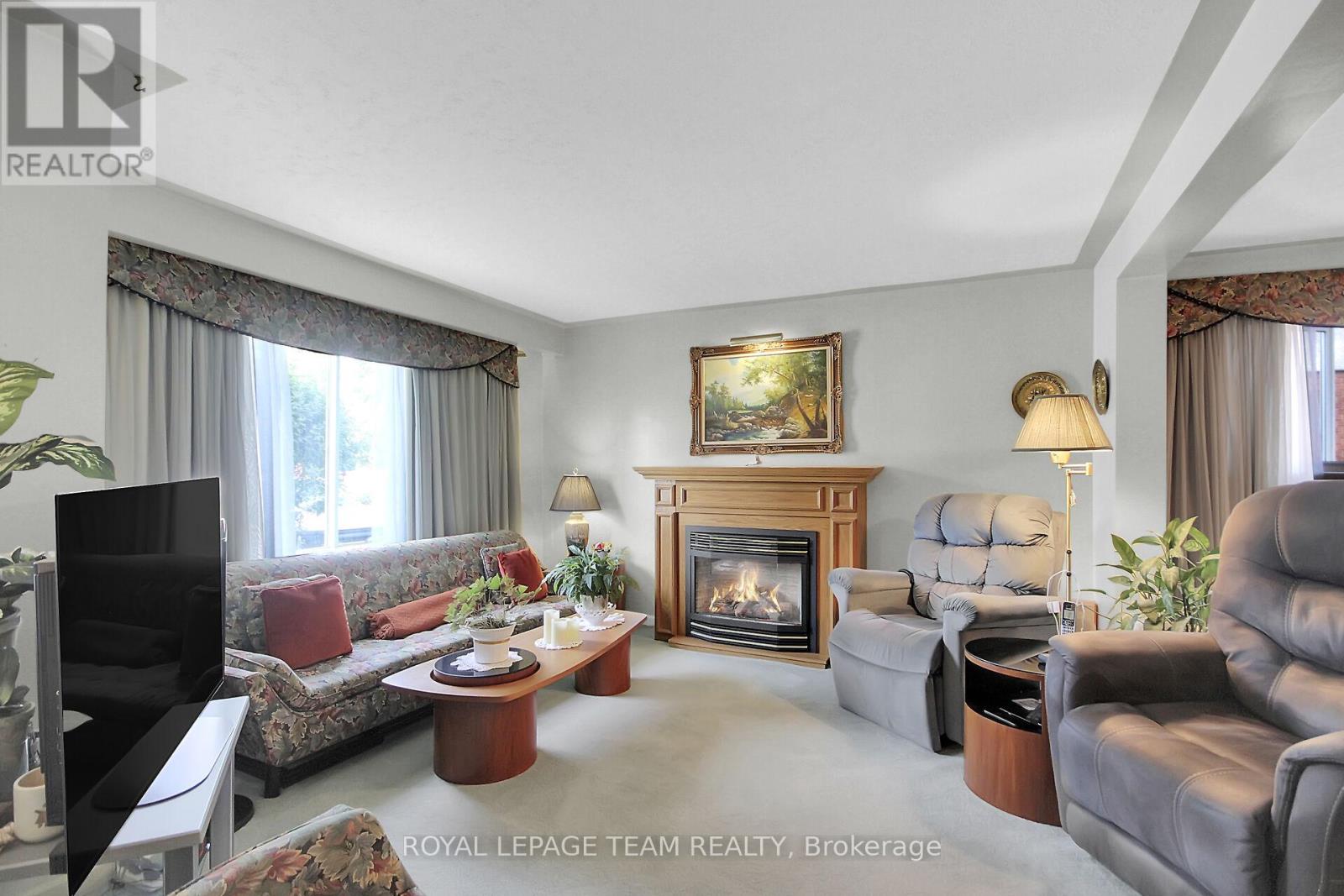 962 Dynes Road, Ottawa, Ontario  K2C 0G8 - Photo 4 - X12927082