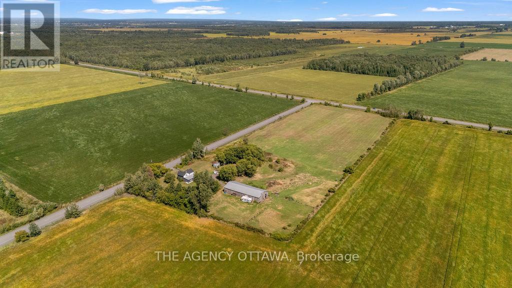 9420 Parkway Road, Ottawa, Ontario  K0A 1V0 - Photo 2 - X12927110
