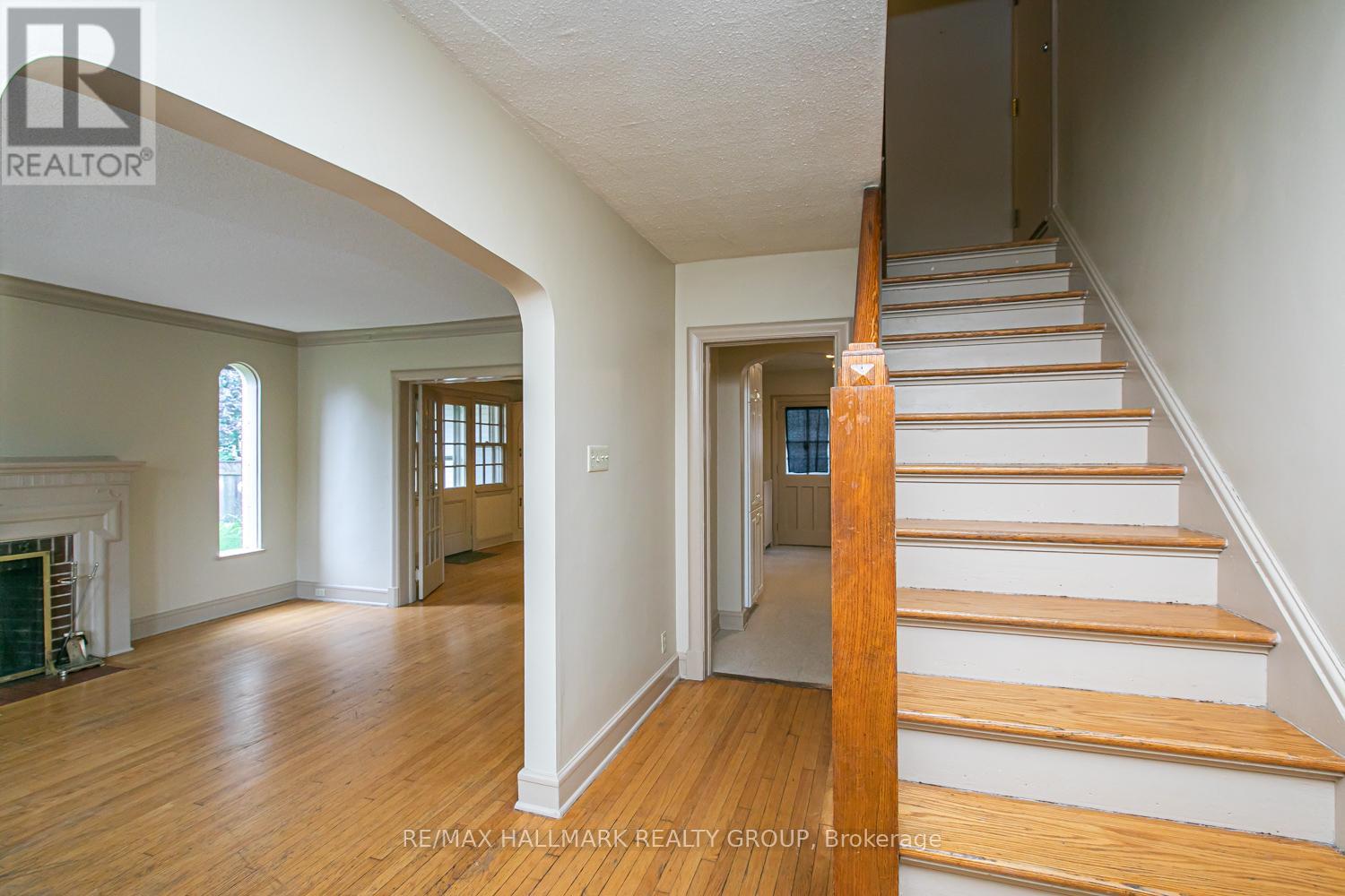 50 Tyndall Street, Ottawa, Ontario  K1Y 3J8 - Photo 4 - X12927894