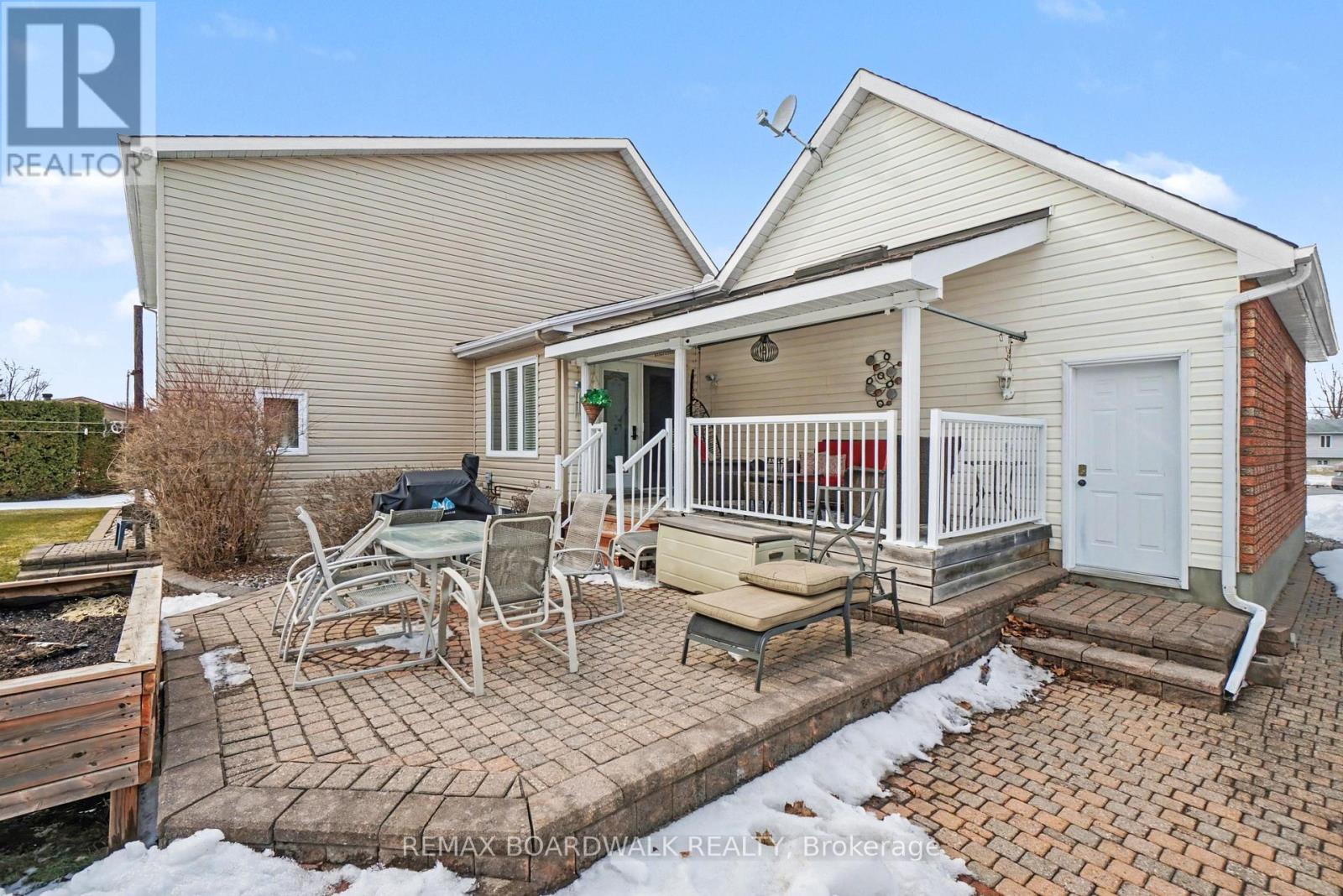 32 Faucher Boulevard, Casselman, Ontario  K0A 1M0 - Photo 30 - X12928174