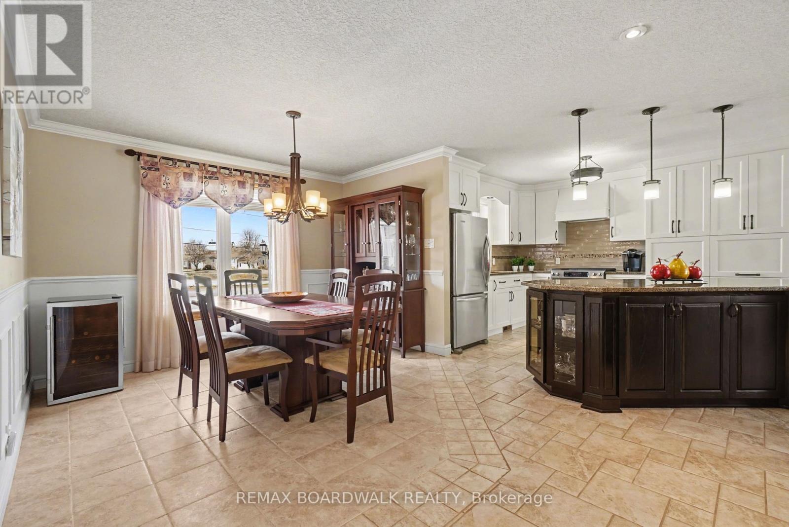 32 Faucher Boulevard, Casselman, Ontario  K0A 1M0 - Photo 9 - X12928174