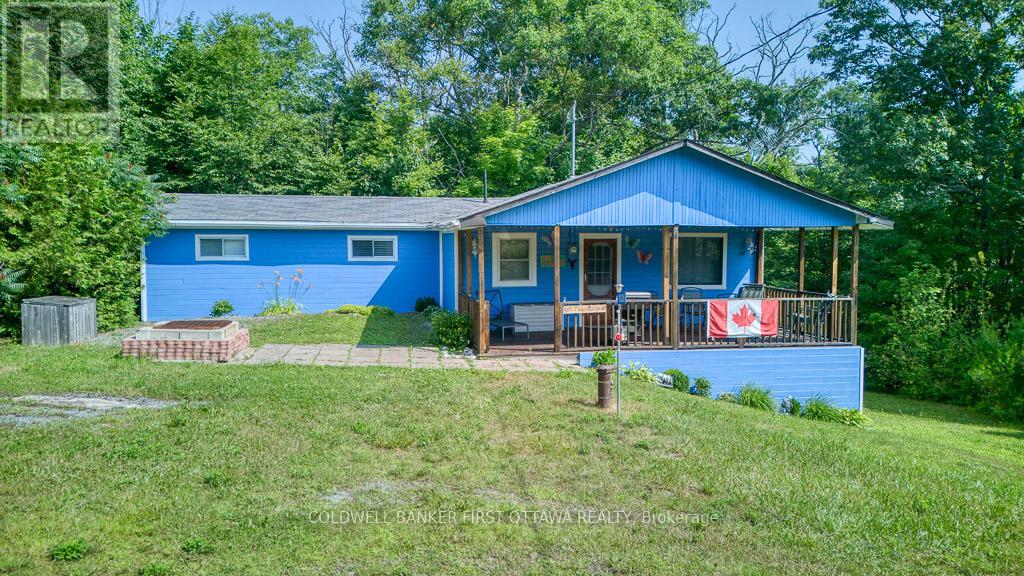 1036 ROSSLAND LANE, Frontenac, Ontario