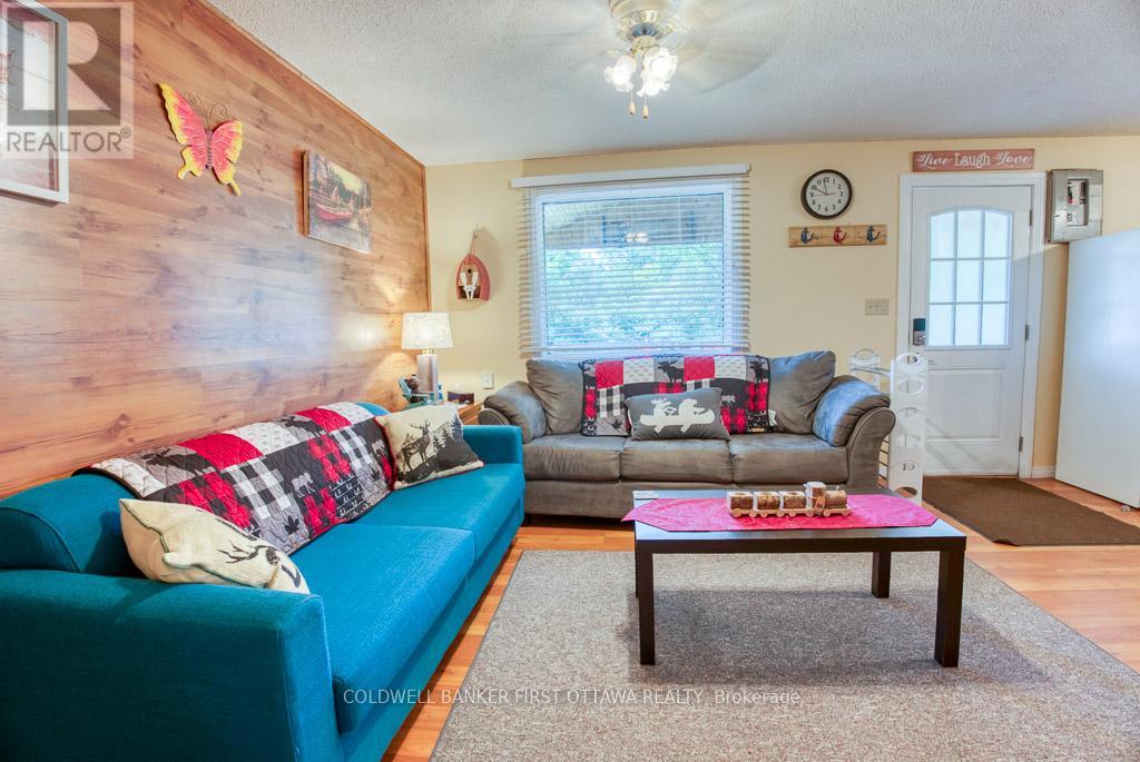 1036 Rossland Lane, Frontenac, Ontario  K0H 1B0 - Photo 10 - X12928634