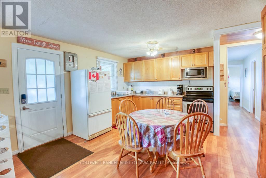 1036 Rossland Lane, Frontenac, Ontario  K0H 1B0 - Photo 11 - X12928634
