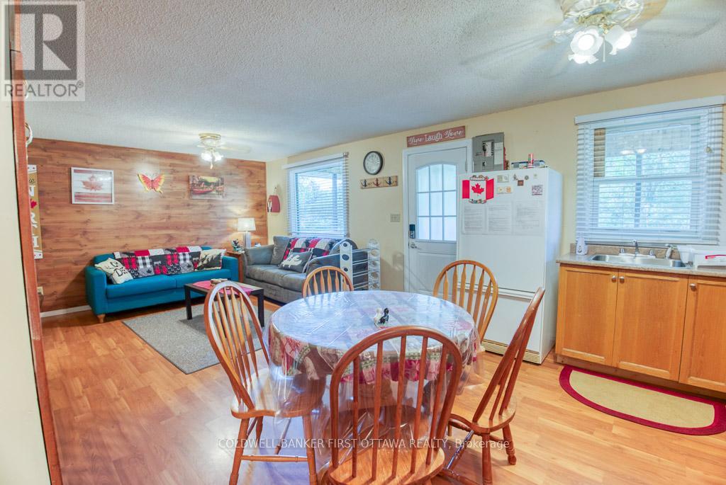 1036 Rossland Lane, Frontenac, Ontario  K0H 1B0 - Photo 14 - X12928634