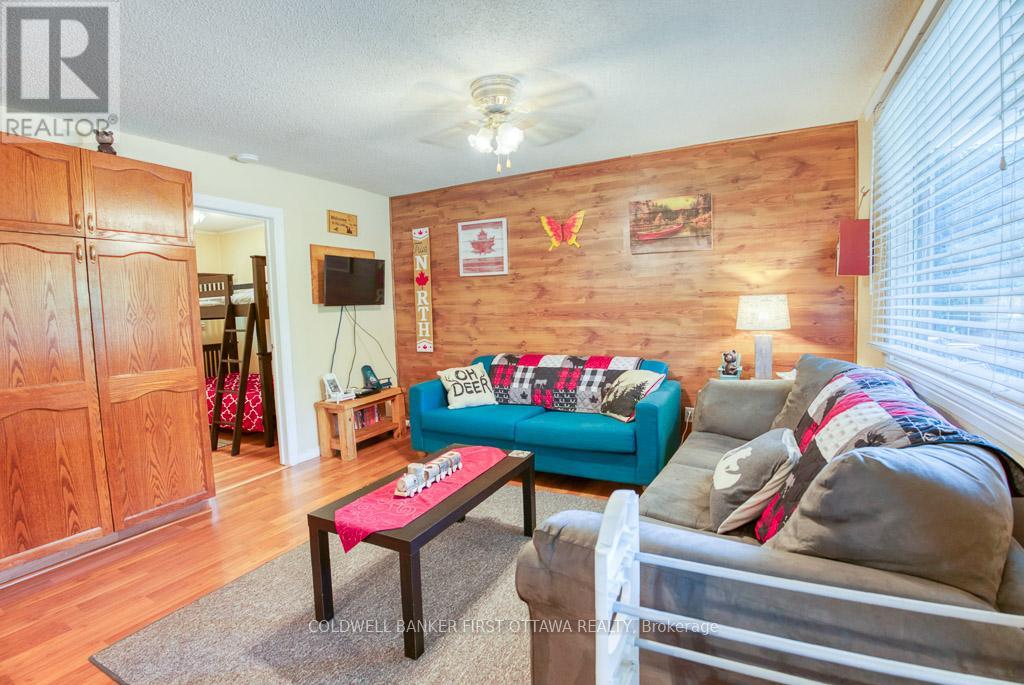1036 Rossland Lane, Frontenac, Ontario  K0H 1B0 - Photo 8 - X12928634
