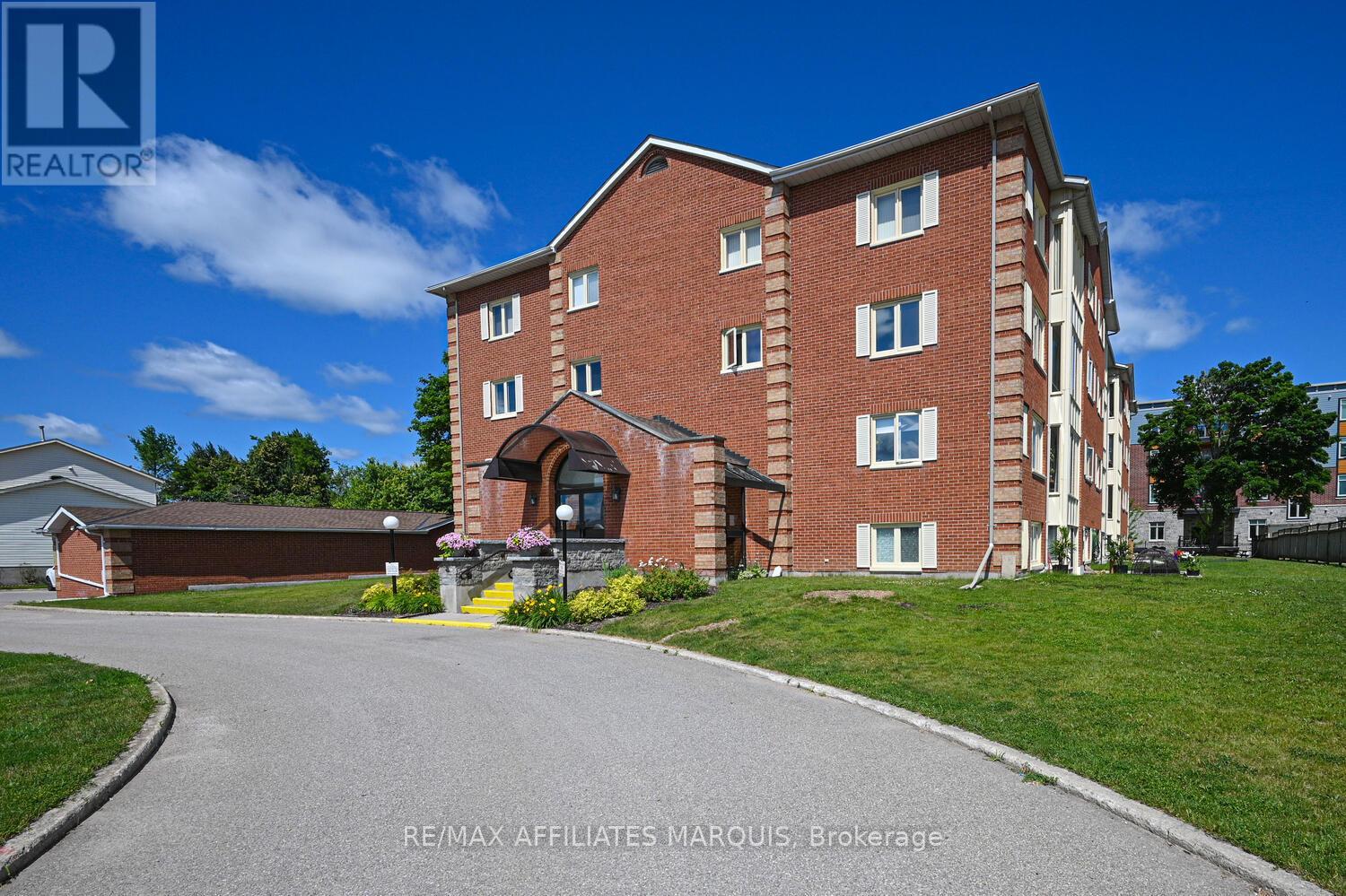 208 - 10 Armstrong Drive, Smiths Falls, Ontario  K7A 5H8 - Photo 5 - X12933494