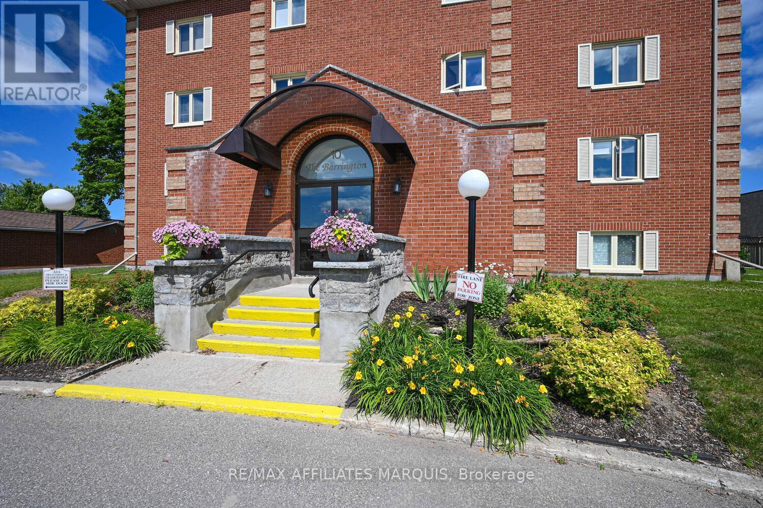 208 - 10 Armstrong Drive, Smiths Falls, Ontario  K7A 5H8 - Photo 6 - X12933494