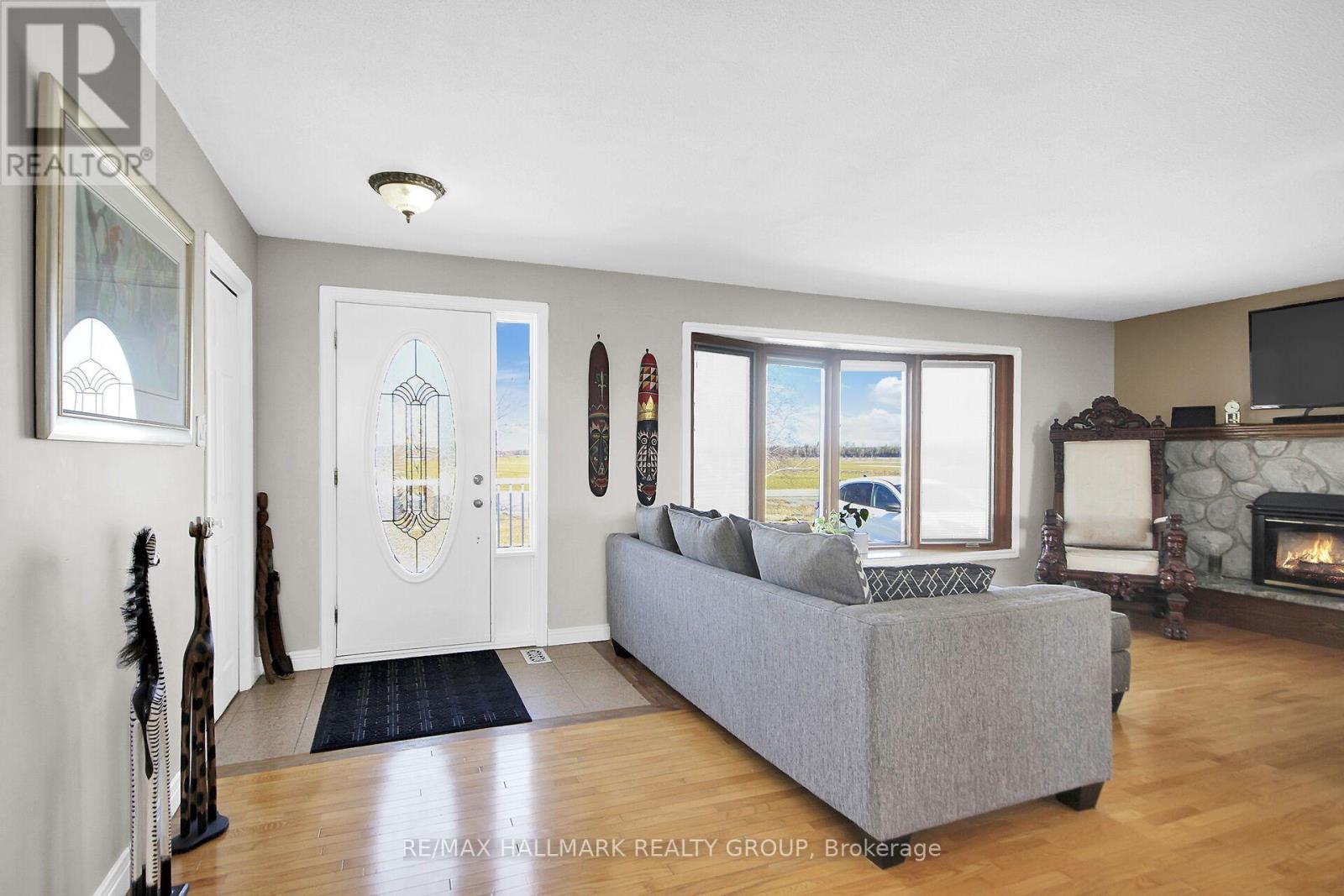 6151 Malakoff Road, Ottawa, Ontario  K0A 2Z0 - Photo 5 - X12933522