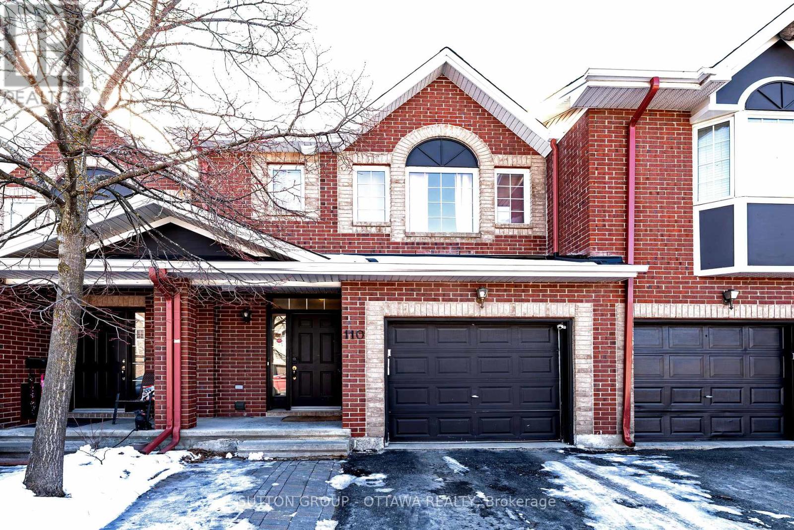 110 CHARTLEY PRIVATE, Ottawa, Ontario