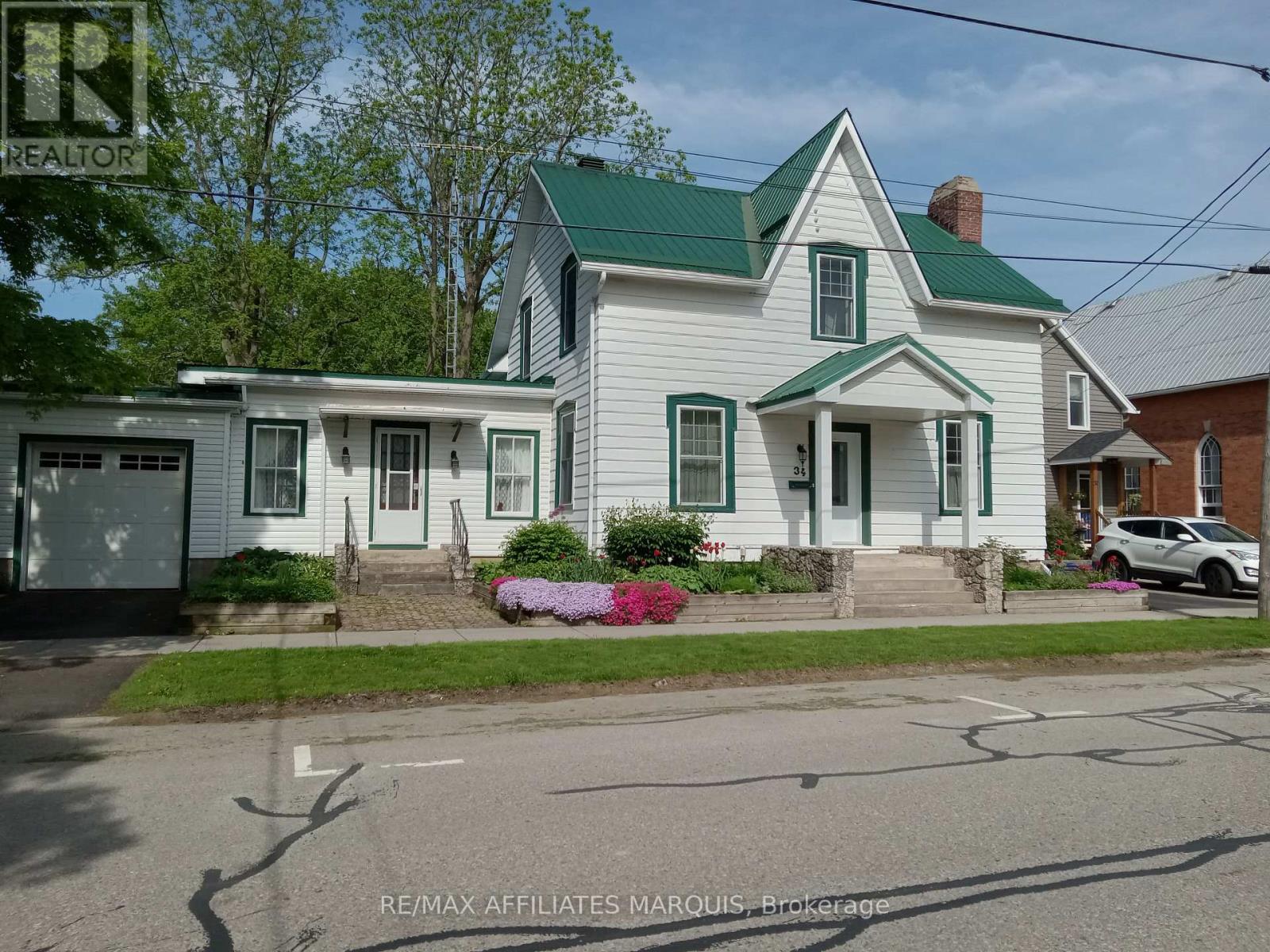 34 CHURCH STREET, Westport, Ontario