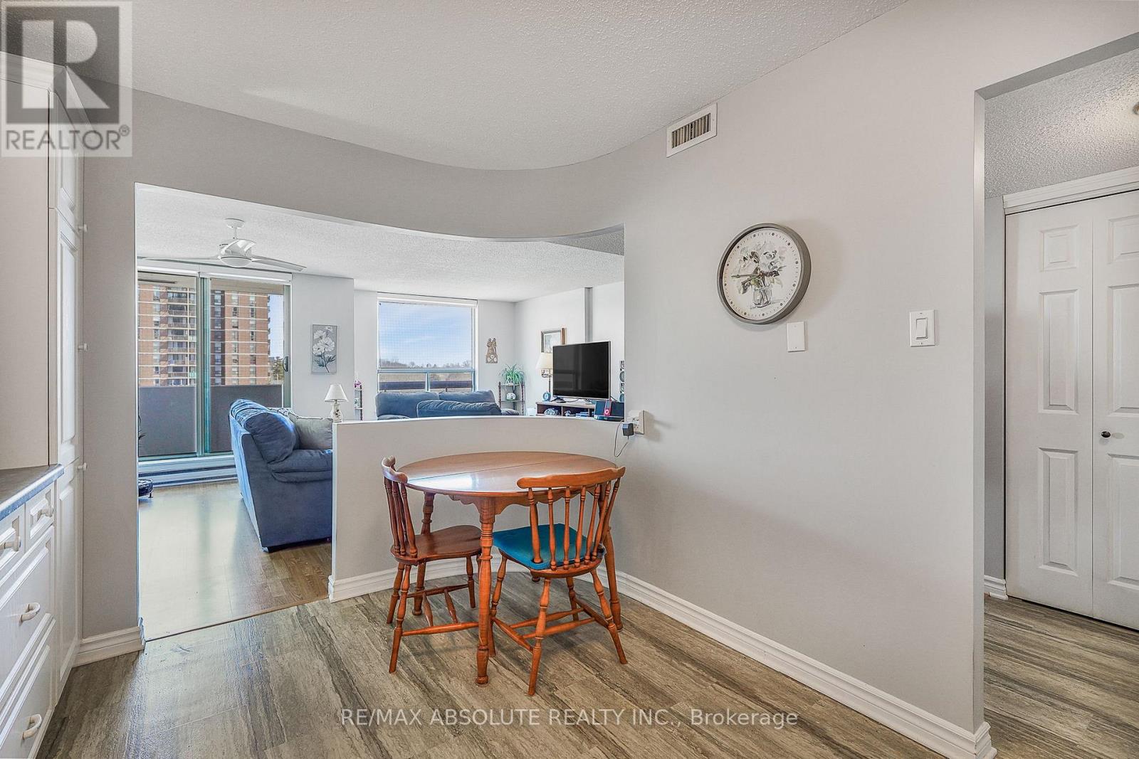 607 - 200 Lafontaine Avenue, Ottawa, Ontario  K1L 8K8 - Photo 12 - X12933882