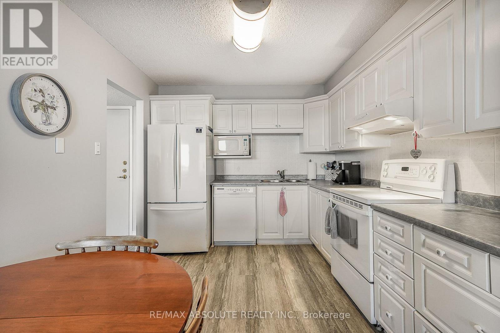 607 - 200 Lafontaine Avenue, Ottawa, Ontario  K1L 8K8 - Photo 9 - X12933882