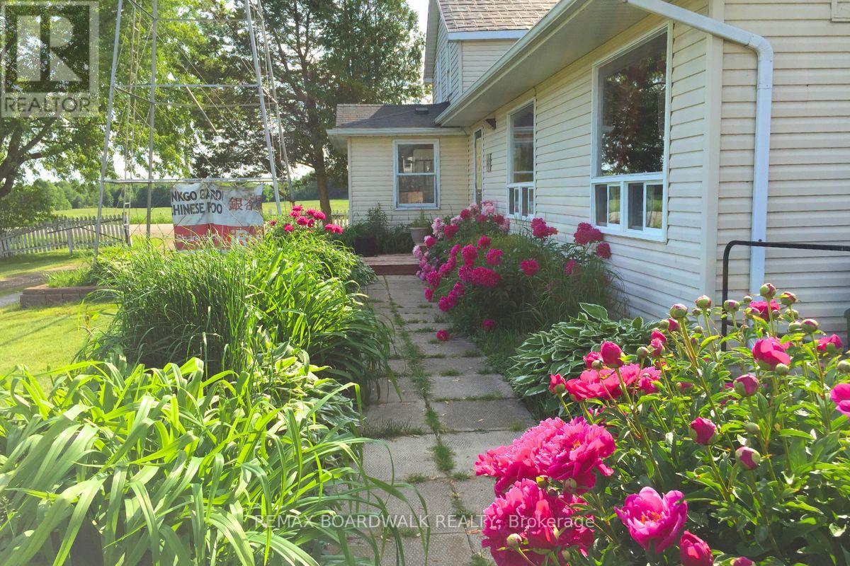 353 County Rd 5 Road, Athens, Ontario  K0E 1B0 - Photo 14 - X12934572