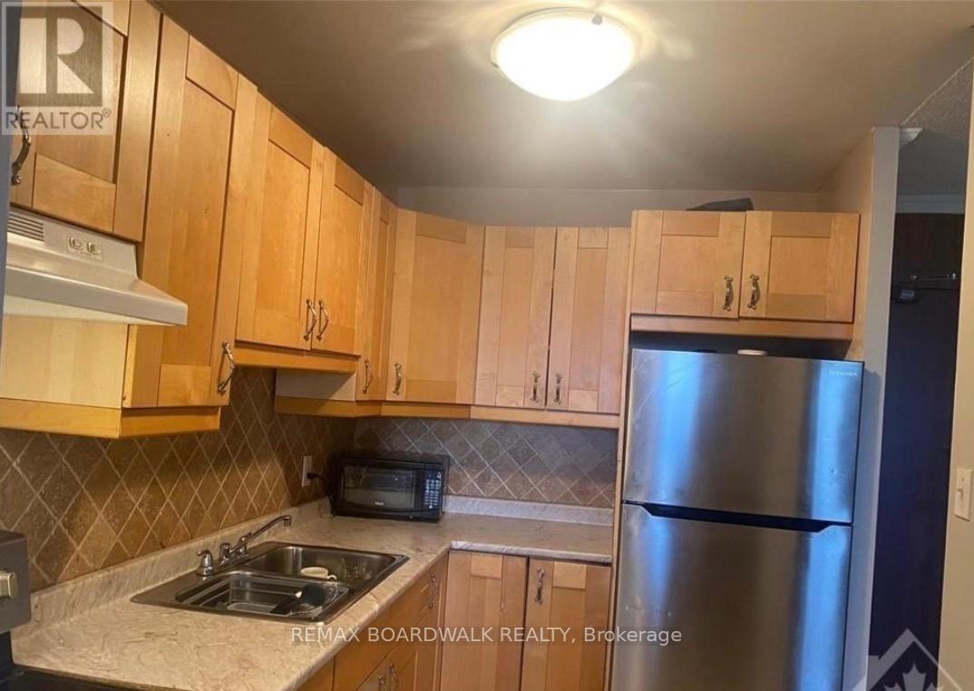 609 - 2000 Jasmine Crescent, Ottawa, Ontario  K1J 8K4 - Photo 6 - X12934998
