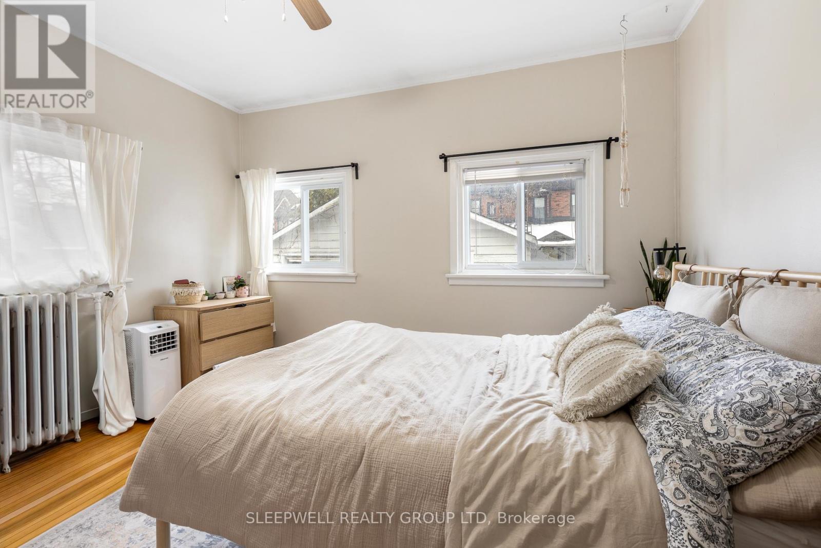 84 Fourth Avenue, Ottawa, Ontario  K1S 2L2 - Photo 11 - X12937508