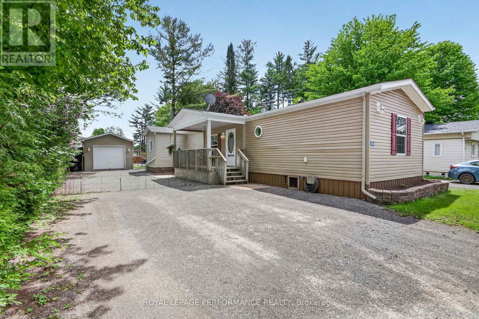 435 - 8250 COUNTY ROAD 17 ROAD, Clarence-Rockland, Ontario