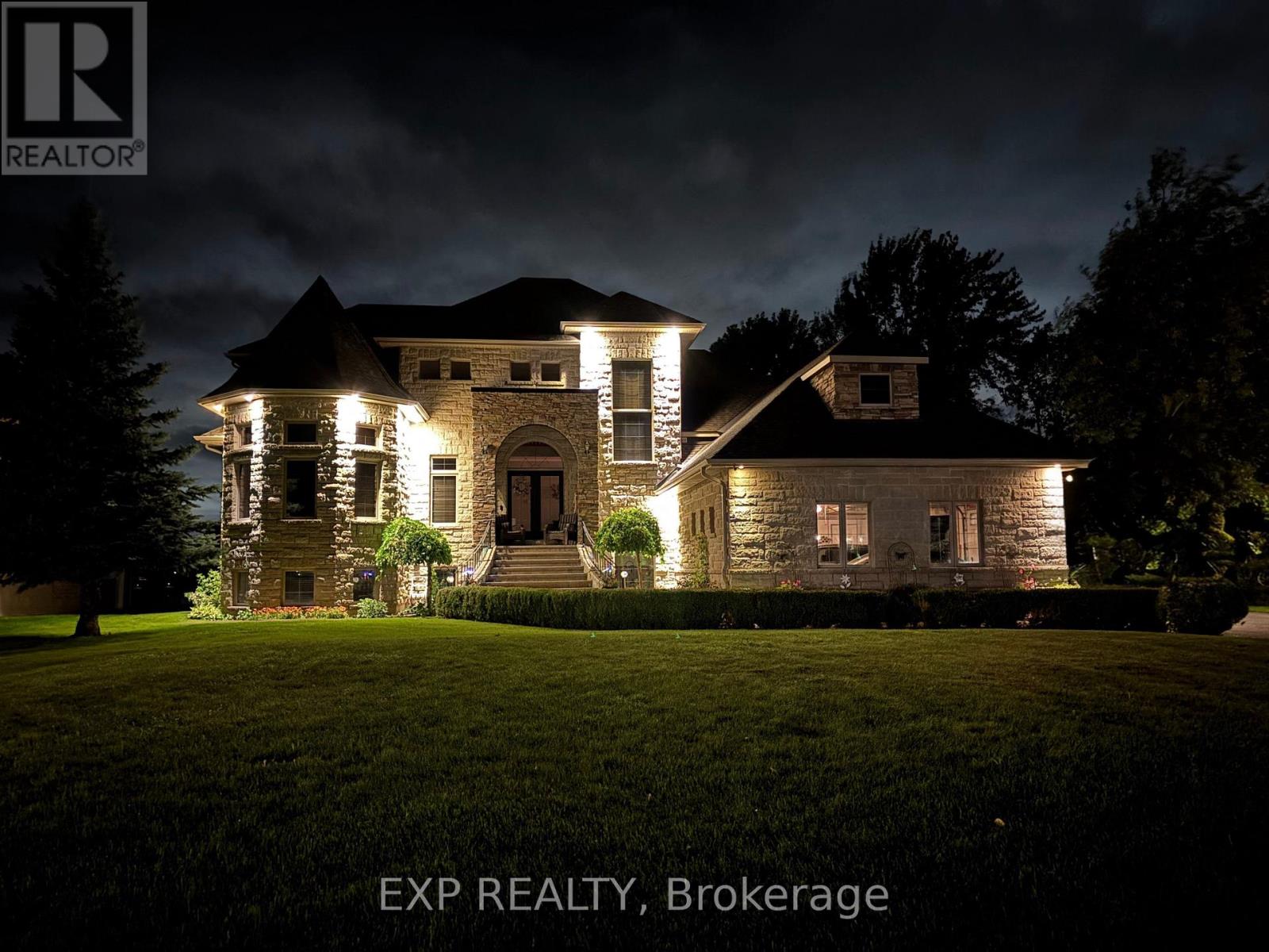 6715 SUNCREST DRIVE, Ottawa, Ontario