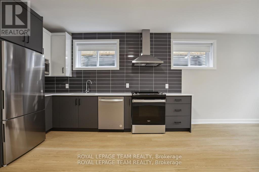 1 - 47 Grosvenor Avenue, Ottawa, Ontario  K1S 4S1 - Photo 6 - X12940720
