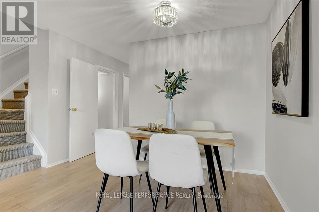 2603 Pimlico Crescent, Ottawa, Ontario  K1T 2A6 - Photo 4 - X12940820