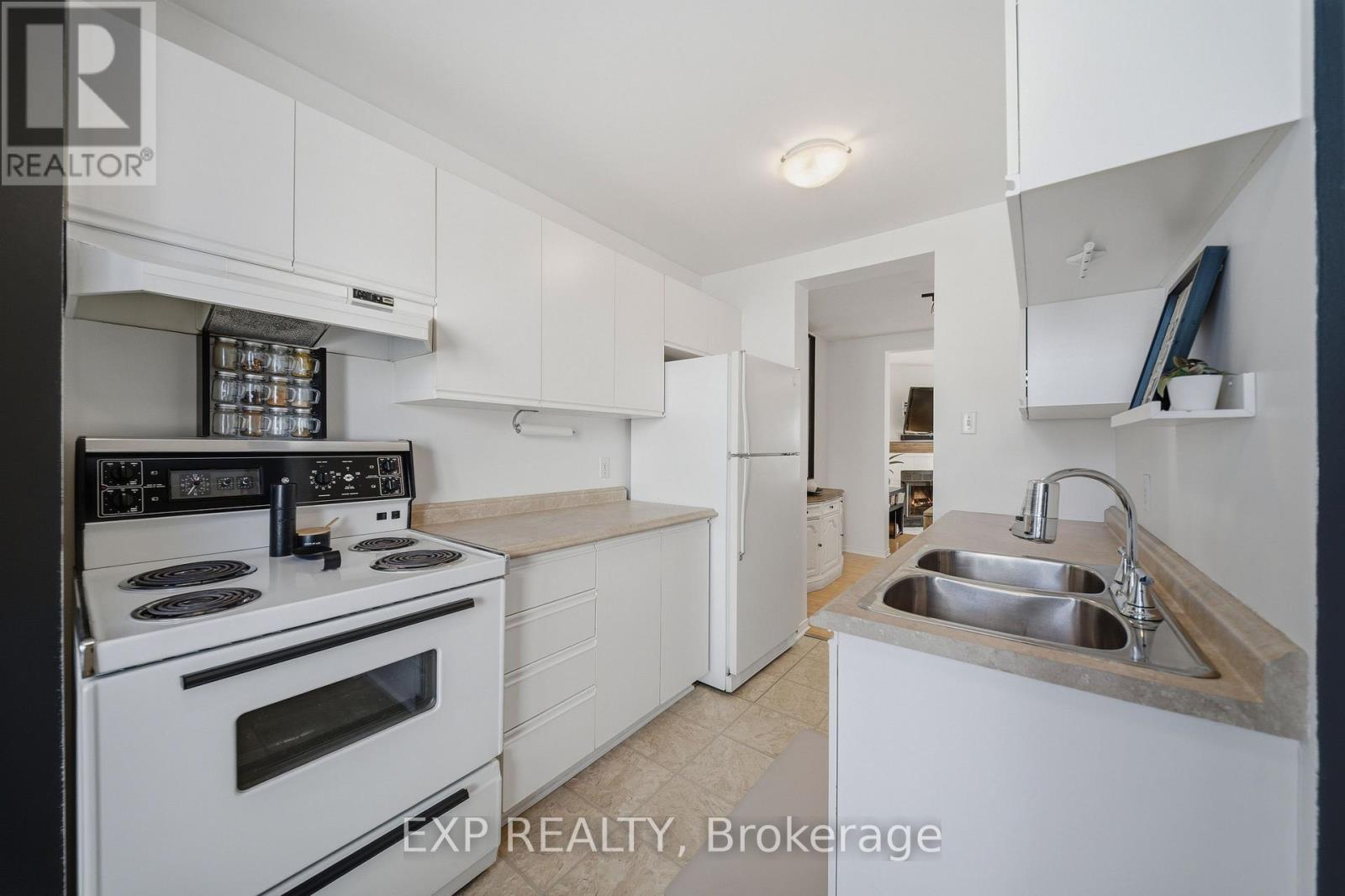 1832 Loranger Court, Ottawa, Ontario  K1C 7H6 - Photo 15 - X12940912
