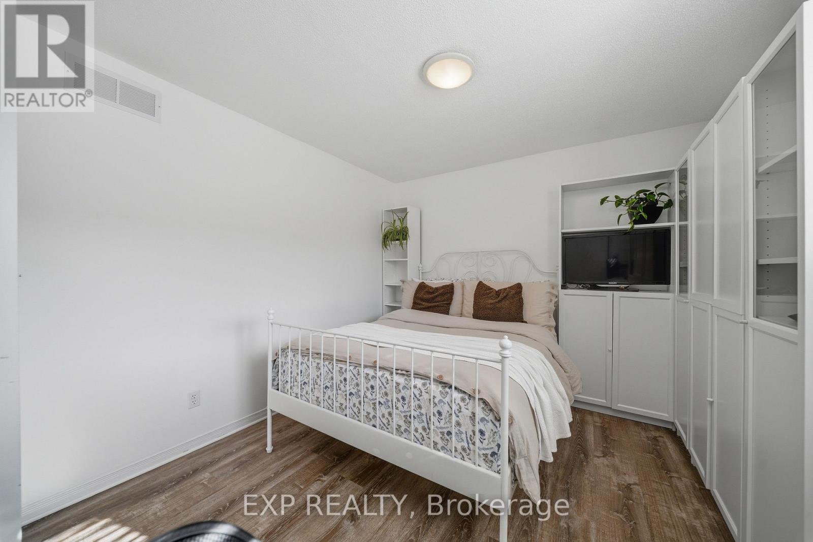 1832 Loranger Court, Ottawa, Ontario  K1C 7H6 - Photo 27 - X12940912