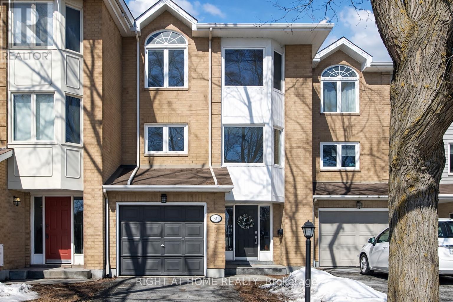 34 KENMARE PLACE, Ottawa, Ontario