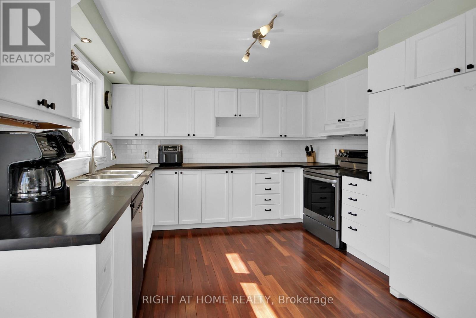 34 Kenmare Place, Ottawa, Ontario  K2J 3L9 - Photo 18 - X12942066