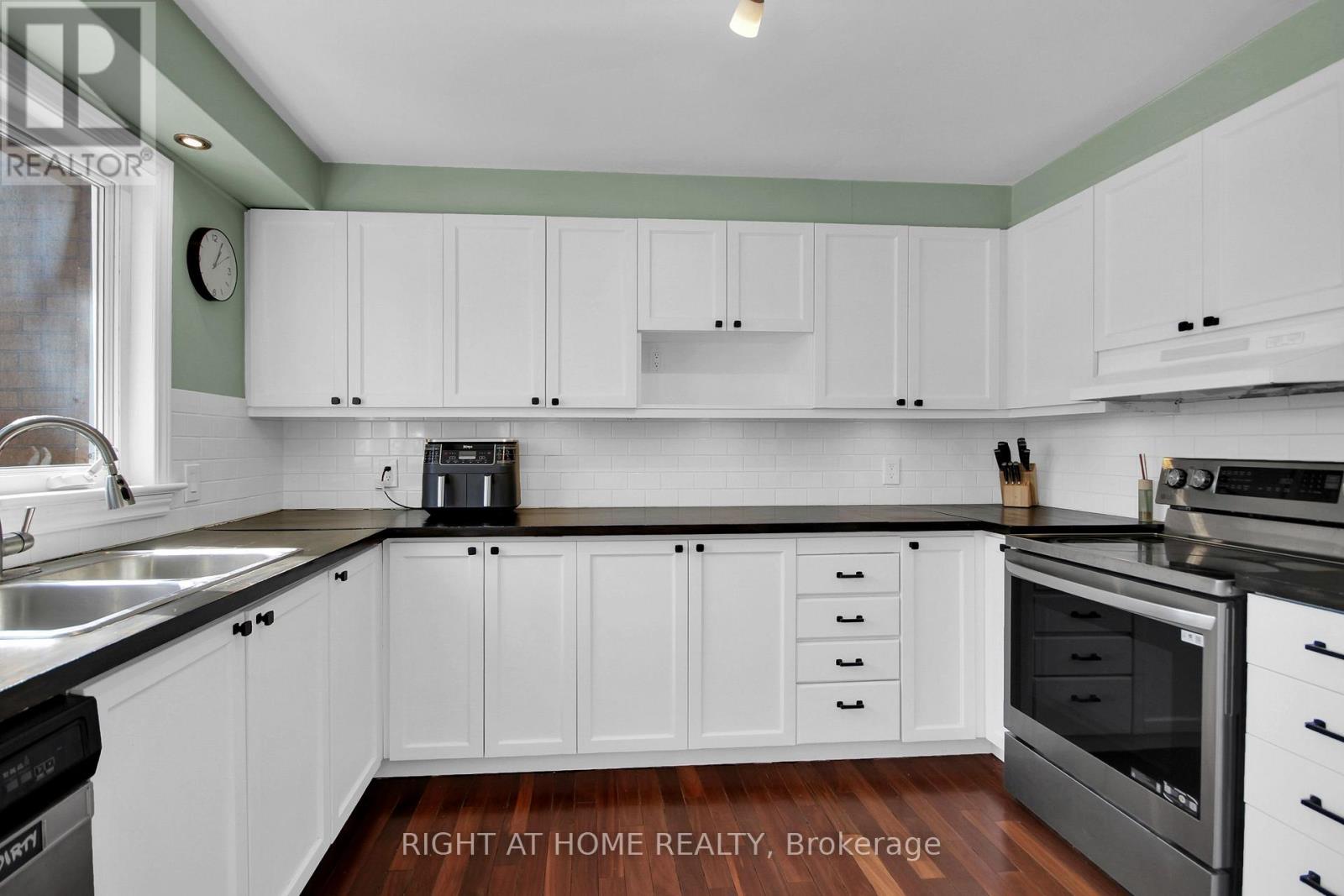 34 Kenmare Place, Ottawa, Ontario  K2J 3L9 - Photo 19 - X12942066