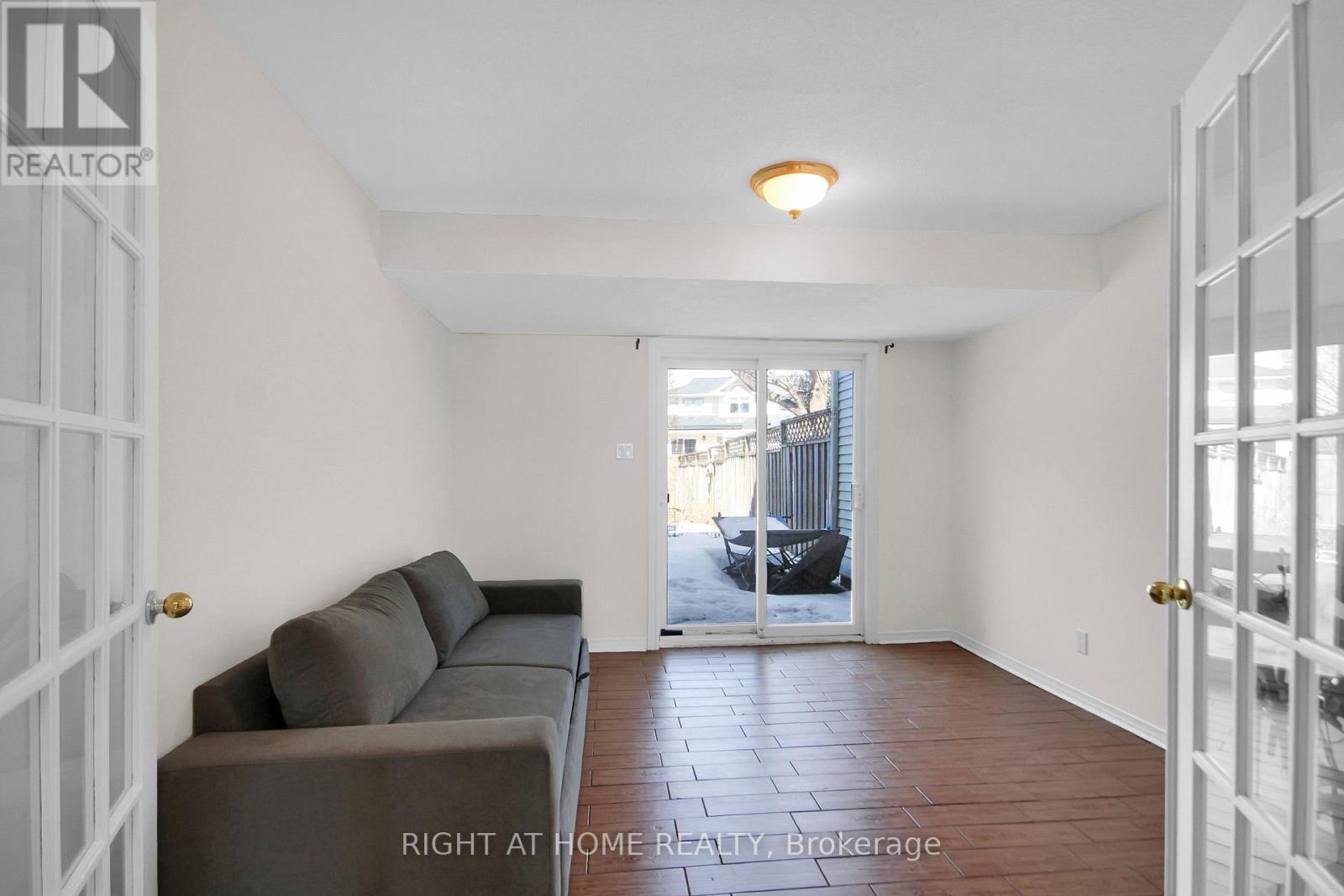 34 Kenmare Place, Ottawa, Ontario  K2J 3L9 - Photo 6 - X12942066