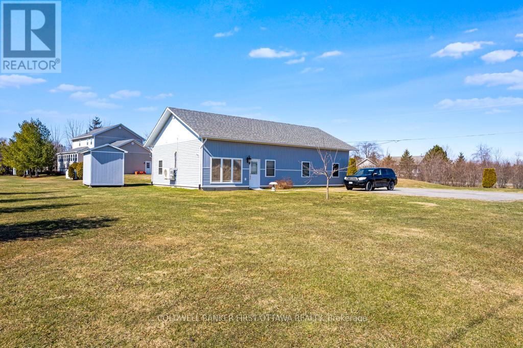 237 Wayside Drive, Drummond/north Elmsley, Ontario  K7R 3C8 - Photo 3 - X12942724