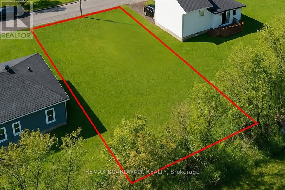 43 King Street, Montague, Ontario  K7A 3E2 - Photo 7 - X12943068