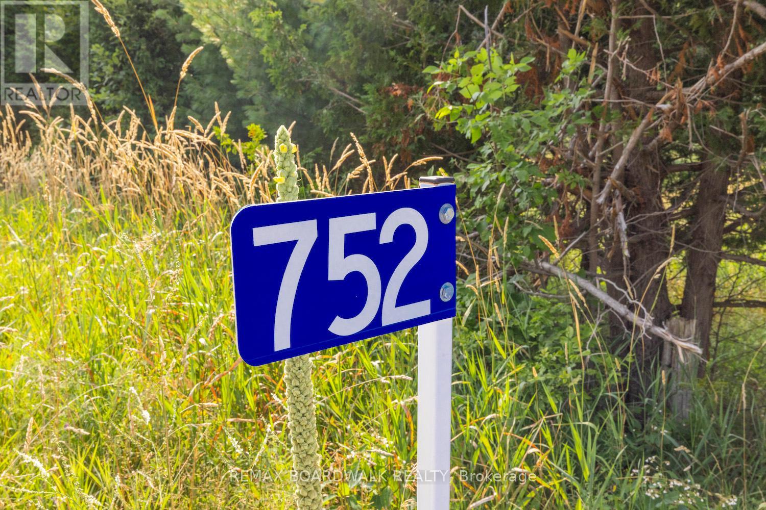 752 Bennett Lake Road, Tay Valley, Ontario  K0G 1A0 - Photo 5 - X12943078