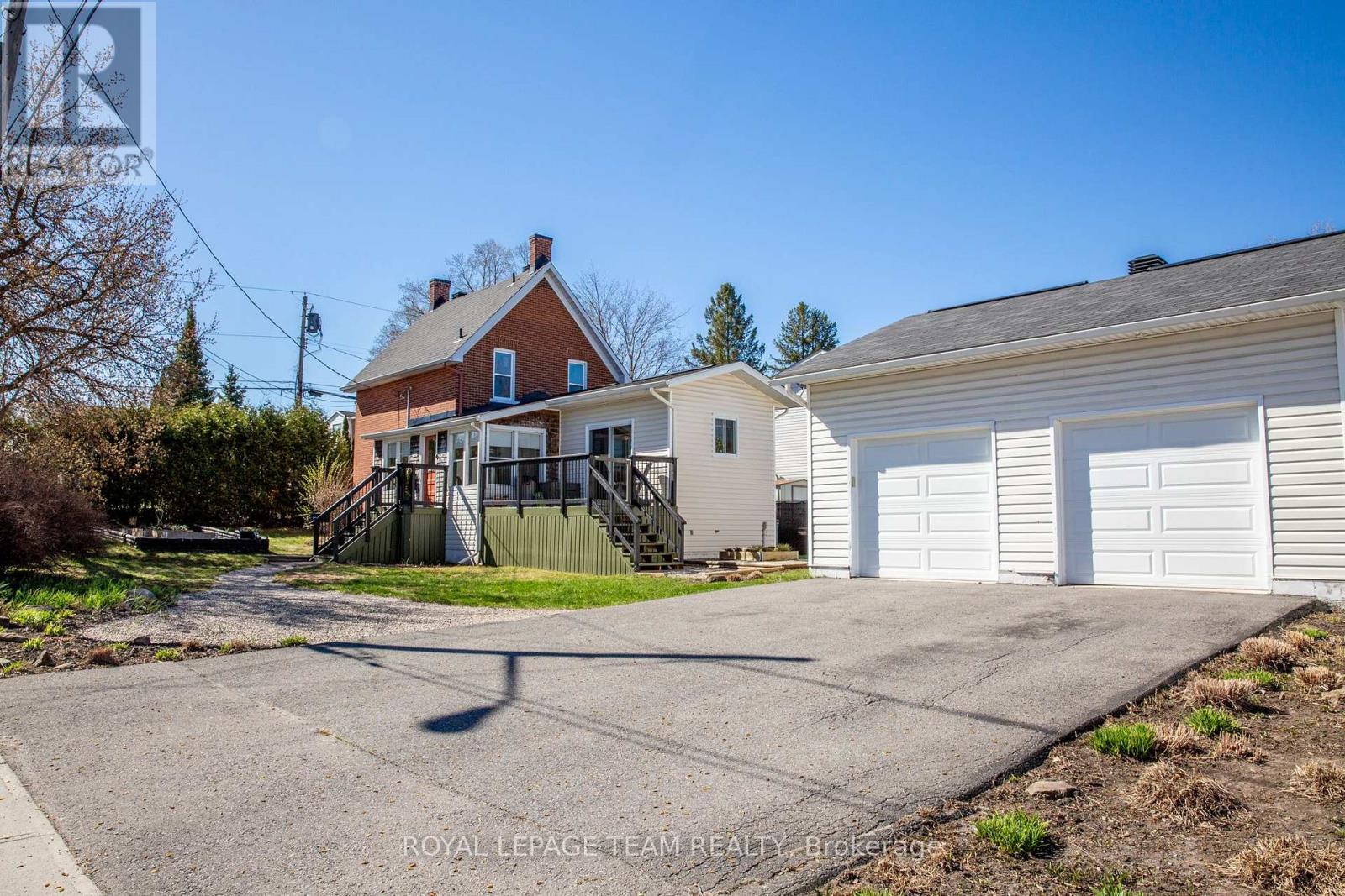 238 PARK AVENUE, Carleton Place, Ontario