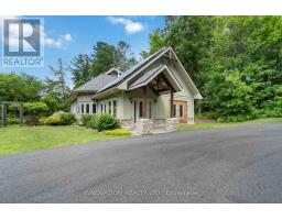 698 MOFFAT STREET, Pembroke, Ontario
