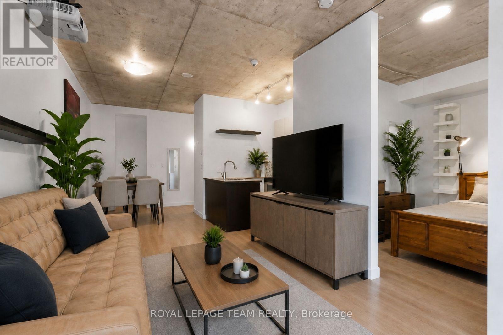 1005 - 179 George Street N, Ottawa, Ontario  K1N 1J8 - Photo 2 - X12945152
