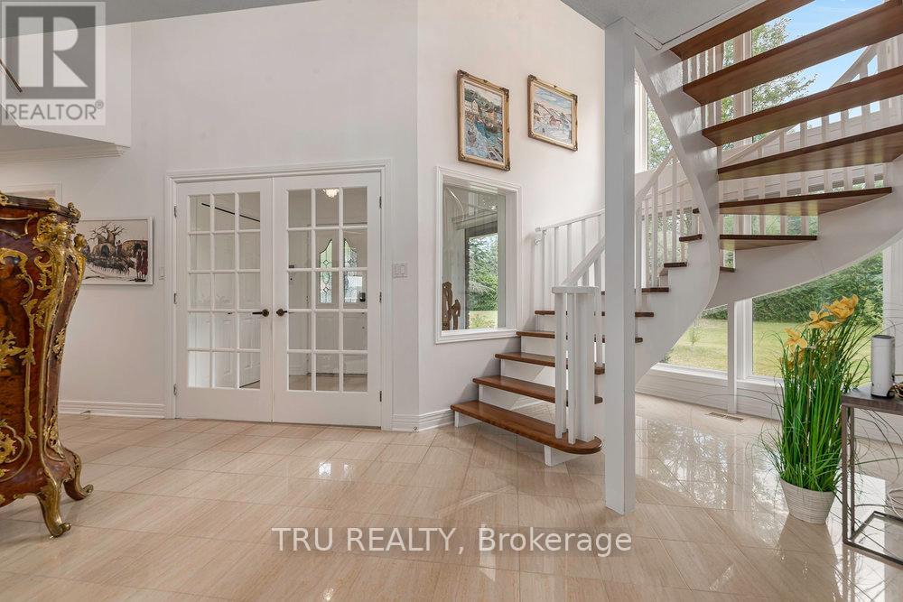 1915 Regional Road 174 Road, Ottawa, Ontario  K4C 1H5 - Photo 2 - X12945332