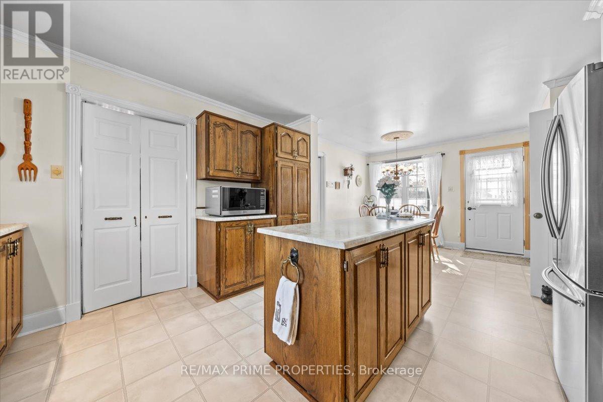 1530 Royal Orchard Drive, Ottawa, Ontario  K4C 1A9 - Photo 14 - X12945470